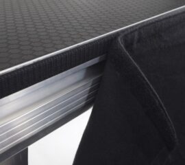 Podestverkleidung aus Bühnenmolton schwarz